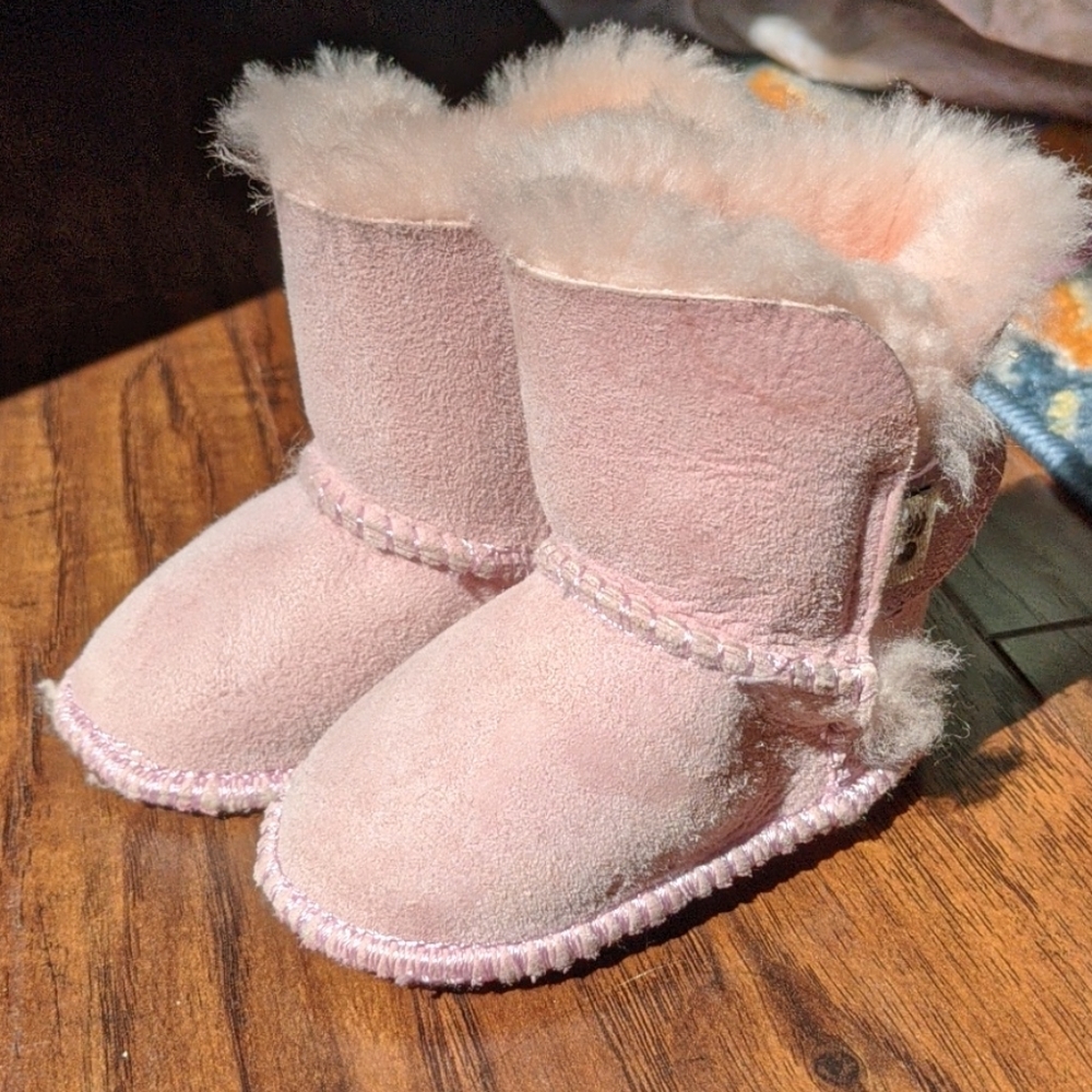 BearPaw Baby/Infant Sheepskin Boots